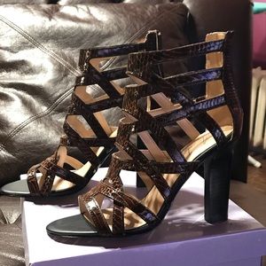 Brown embossed look heels